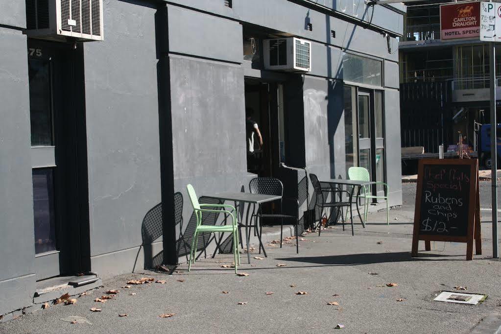Mad Monkey Melbourne Hostel Exterior photo